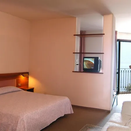 Hotel Moderno 3*