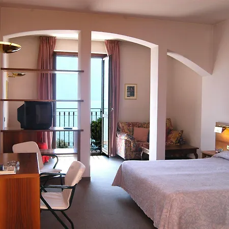 Moderno Hotel Lovere