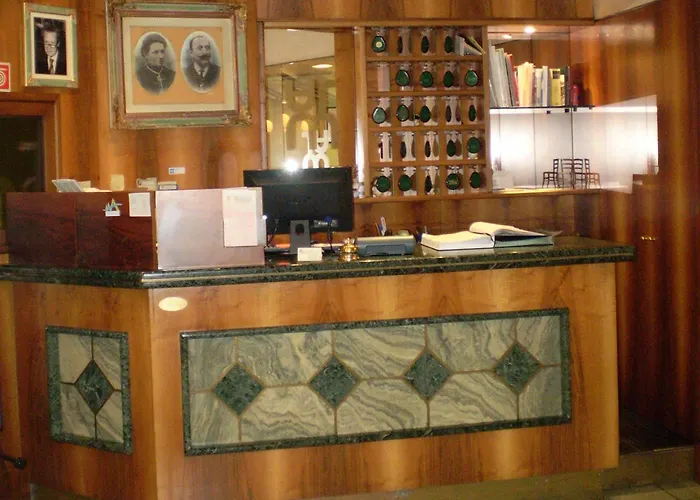 Moderno 3* Ловере